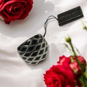 🇨🇦🆕5th Avenue Elegant Contemporary Rhodium Ring